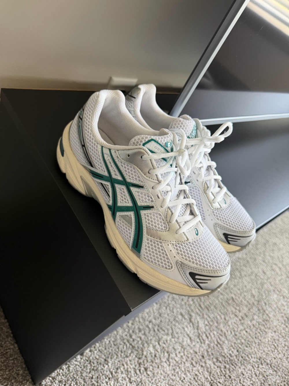 Asics White & Teal Mesh Running Shoes